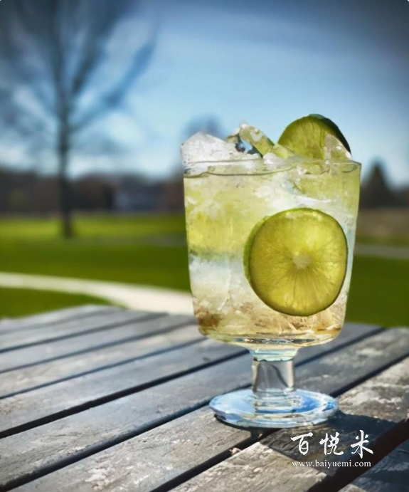 夏天喝什么解暑？这8款可在家轻松自制的鸡尾酒